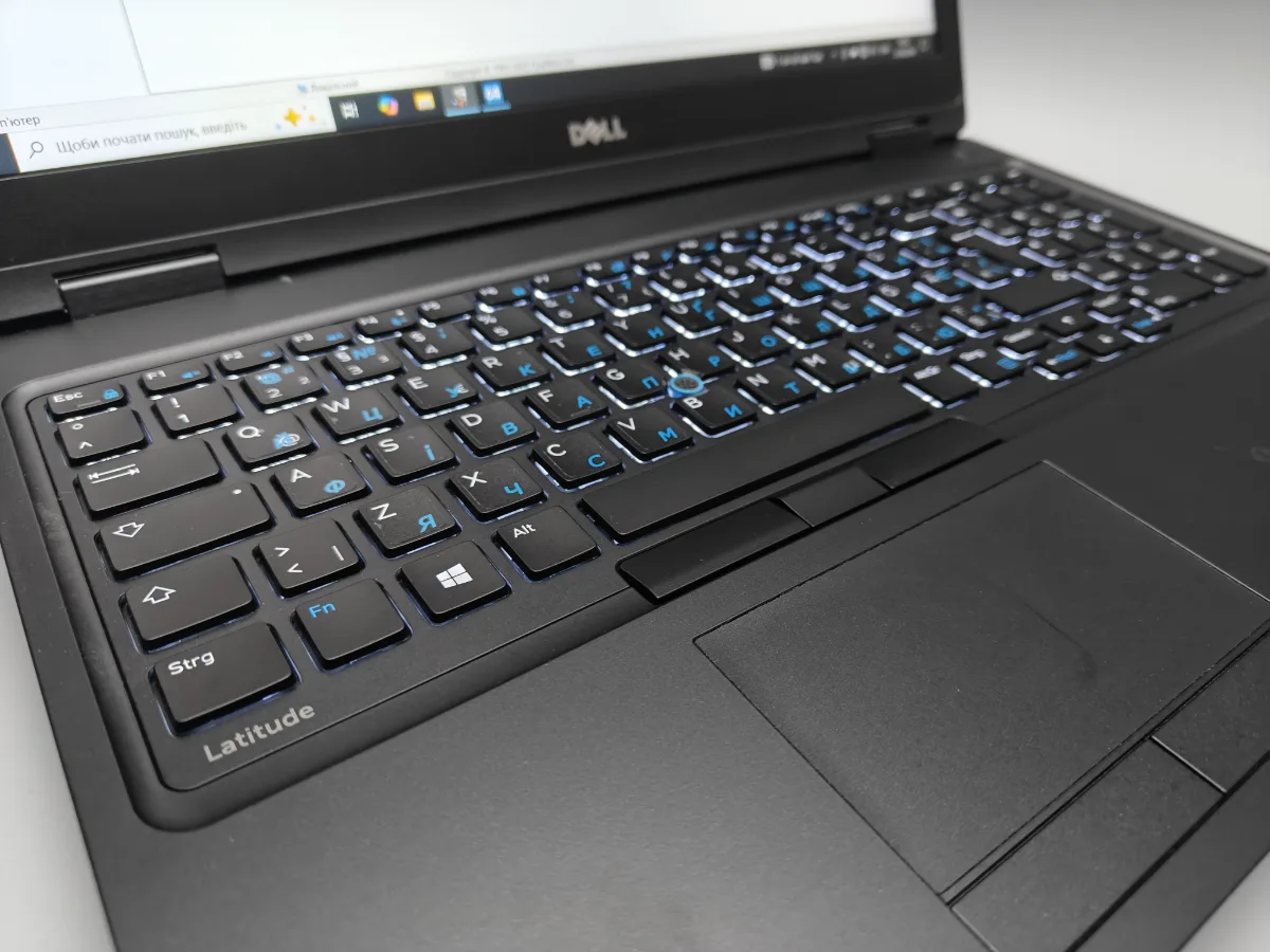 Ноутбук Dell Latitude 5580 вживаний - фото 6