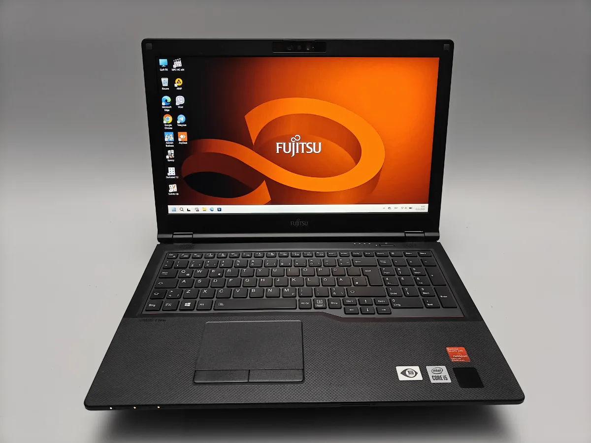 Ноутбук Fujitsu Lifebook E5510 вживаний